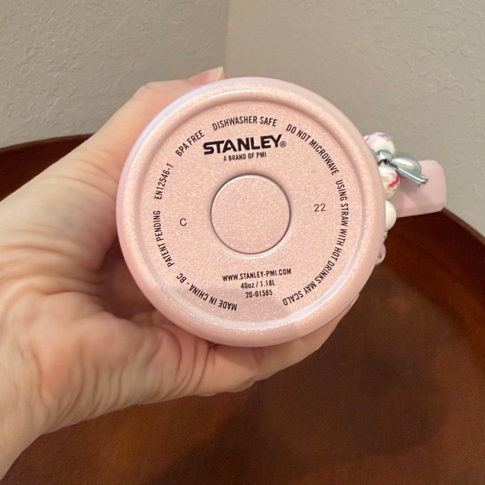 EUC OG Stanley 40oz Target Exclusive Pink Pearlescent - Picture 5 of 9